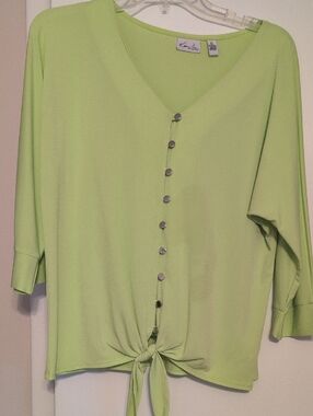 Kim Rogers Lime Button-Front Tie-Hem Blouse